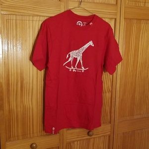 Red giraffe tee